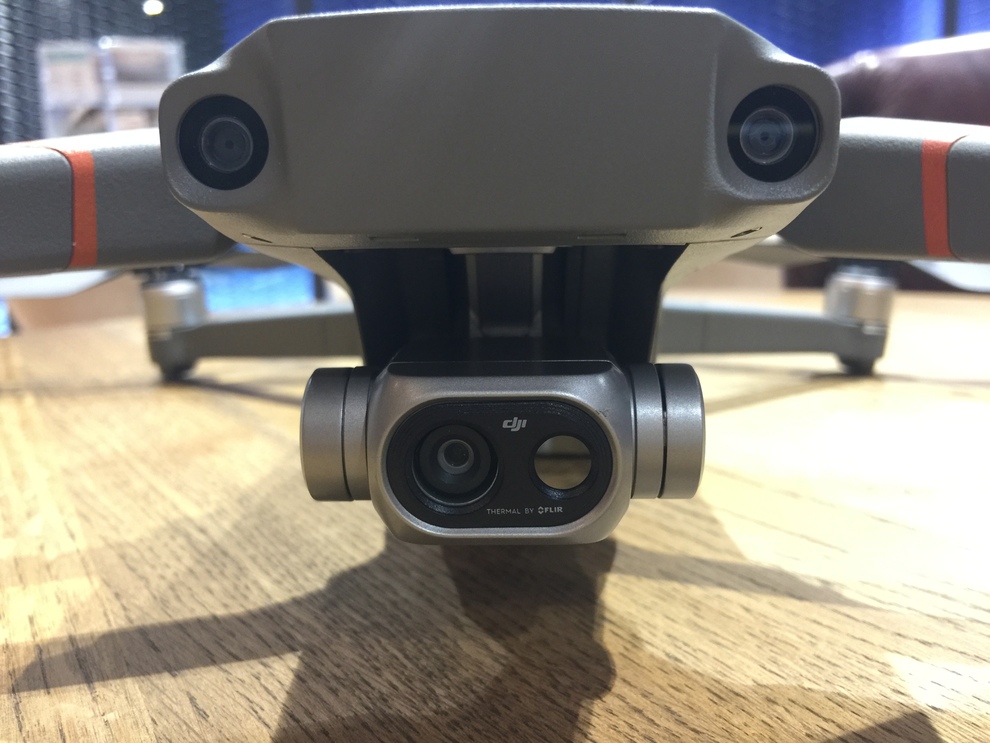 DJI Mavic2 Enterprise DUAL　可視光カメラと赤外線カメラ