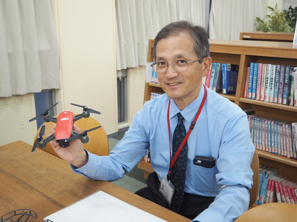 関東学院六浦小学校 教頭 石塚武志様