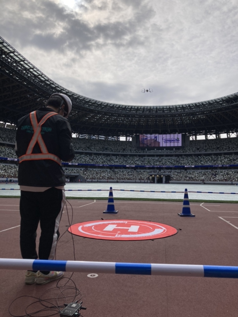 新国立競技場でドローン撮影