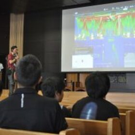 関東学院六浦小学校にて「夏休みドローン自由研究」を開催しました。
