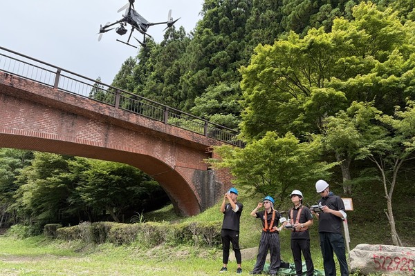 ドローンで仕事を得るには？飛ばせるだけでは稼げない理由