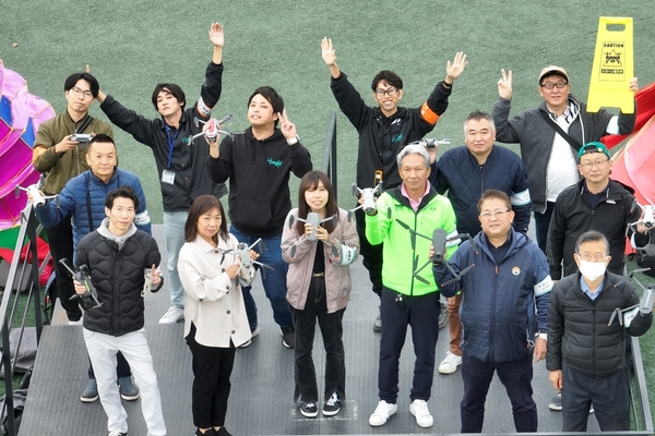 卒業生と東京ドイツ村で『空撮モニターツアー』を開催しました！