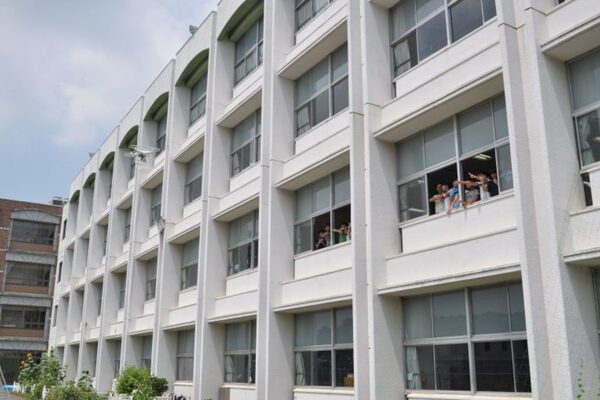 関東学院六浦小学校にて「夏休みドローン自由研究」を開催しました。